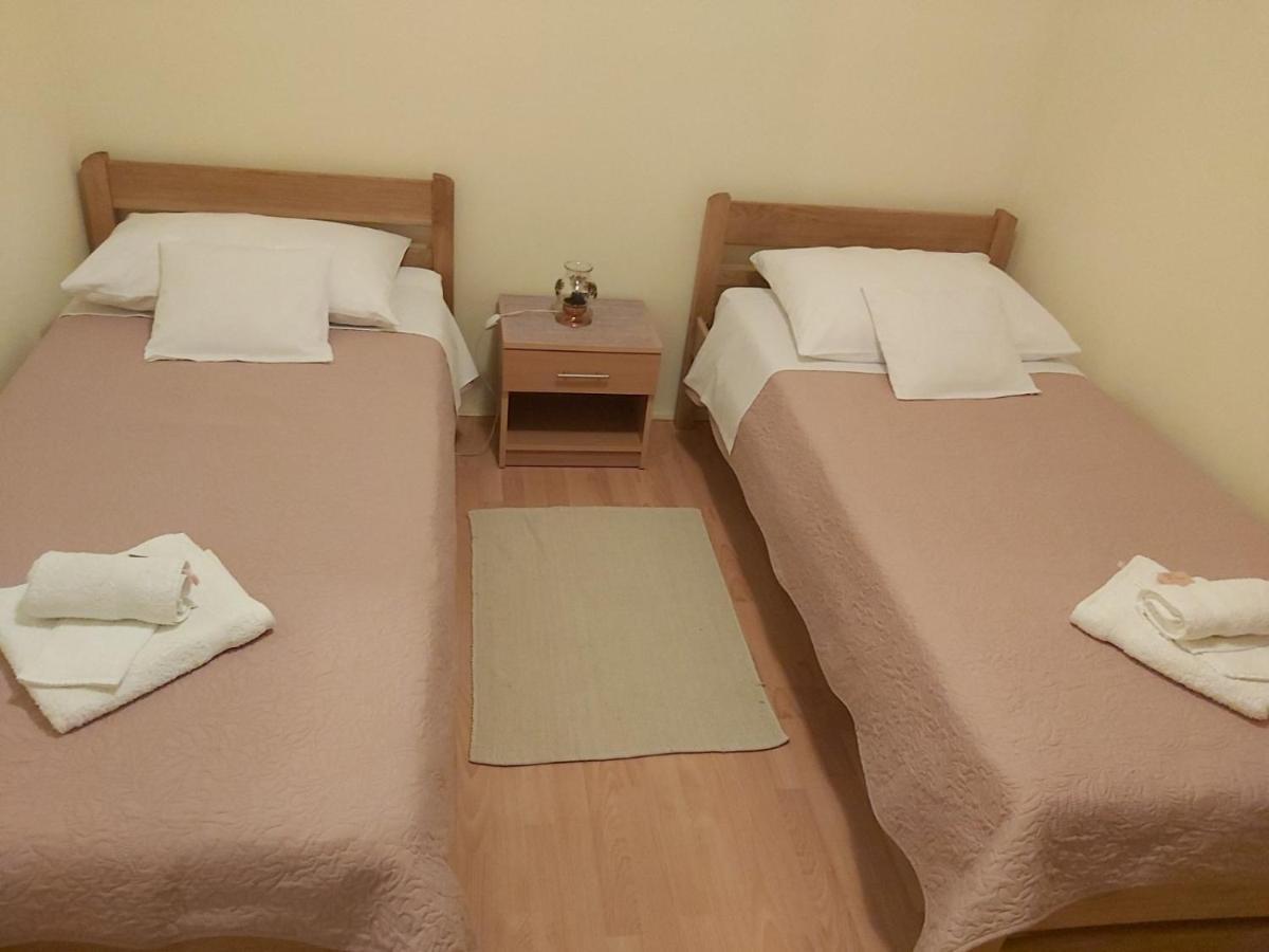 Appartement Apartman Rosa à Skradin Extérieur photo