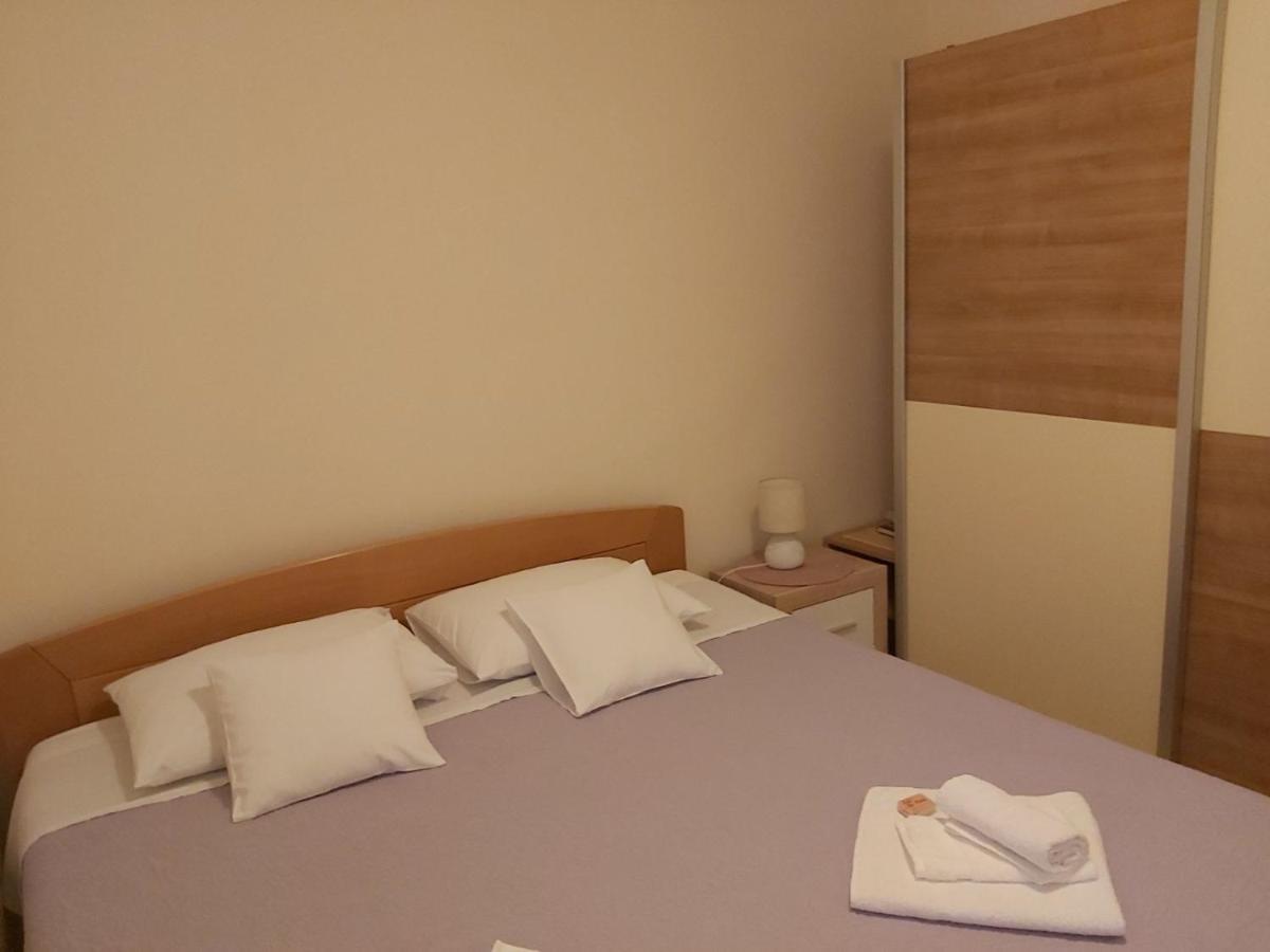 Appartement Apartman Rosa à Skradin Extérieur photo